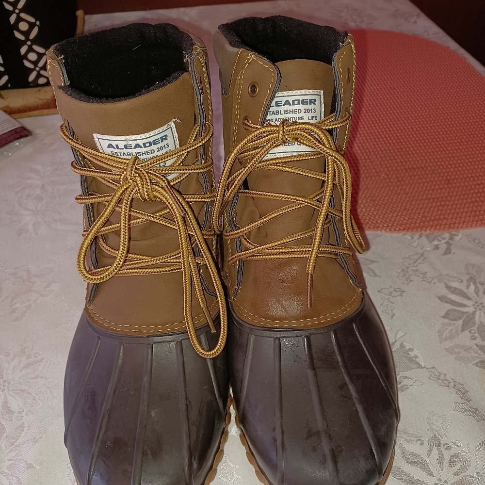 Aleader Duck Boots Size 9